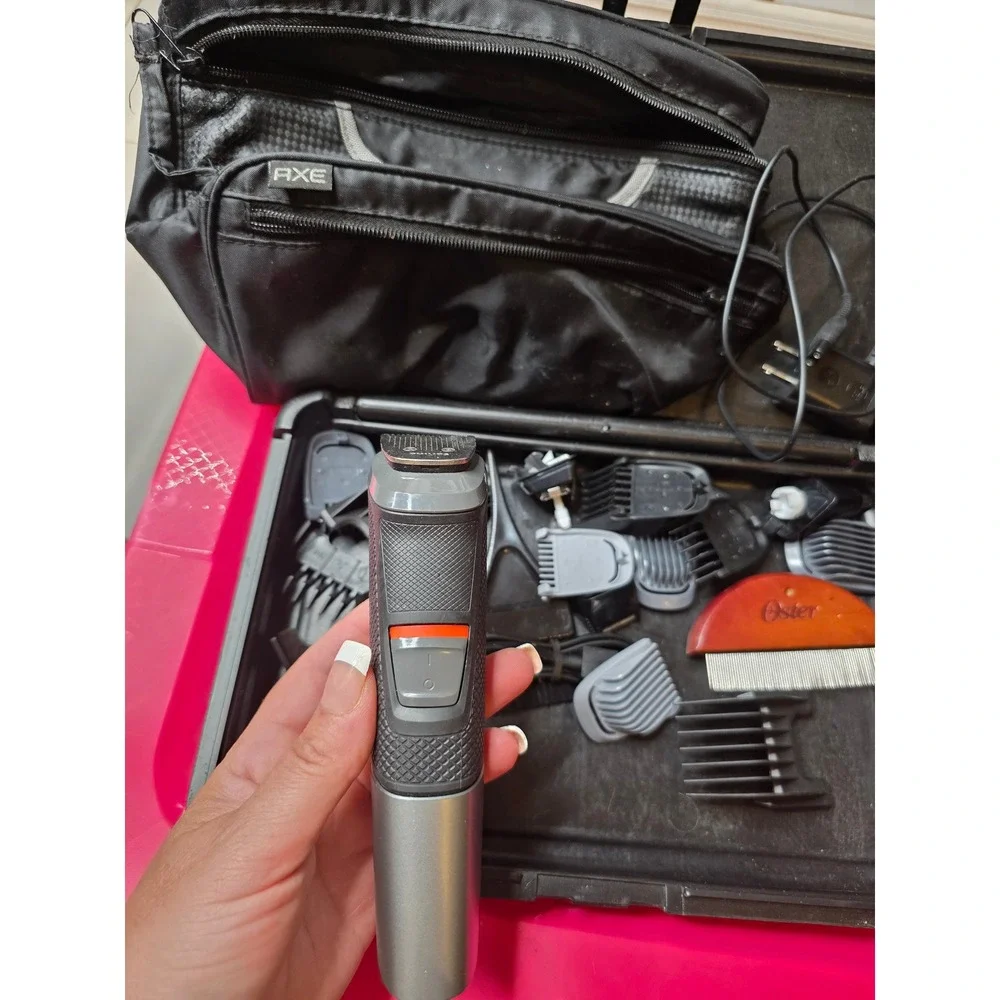 Philips Norelco Multigroom 5000 MG5700 Mens Trimmer‎ Set with Case and Axe Bag